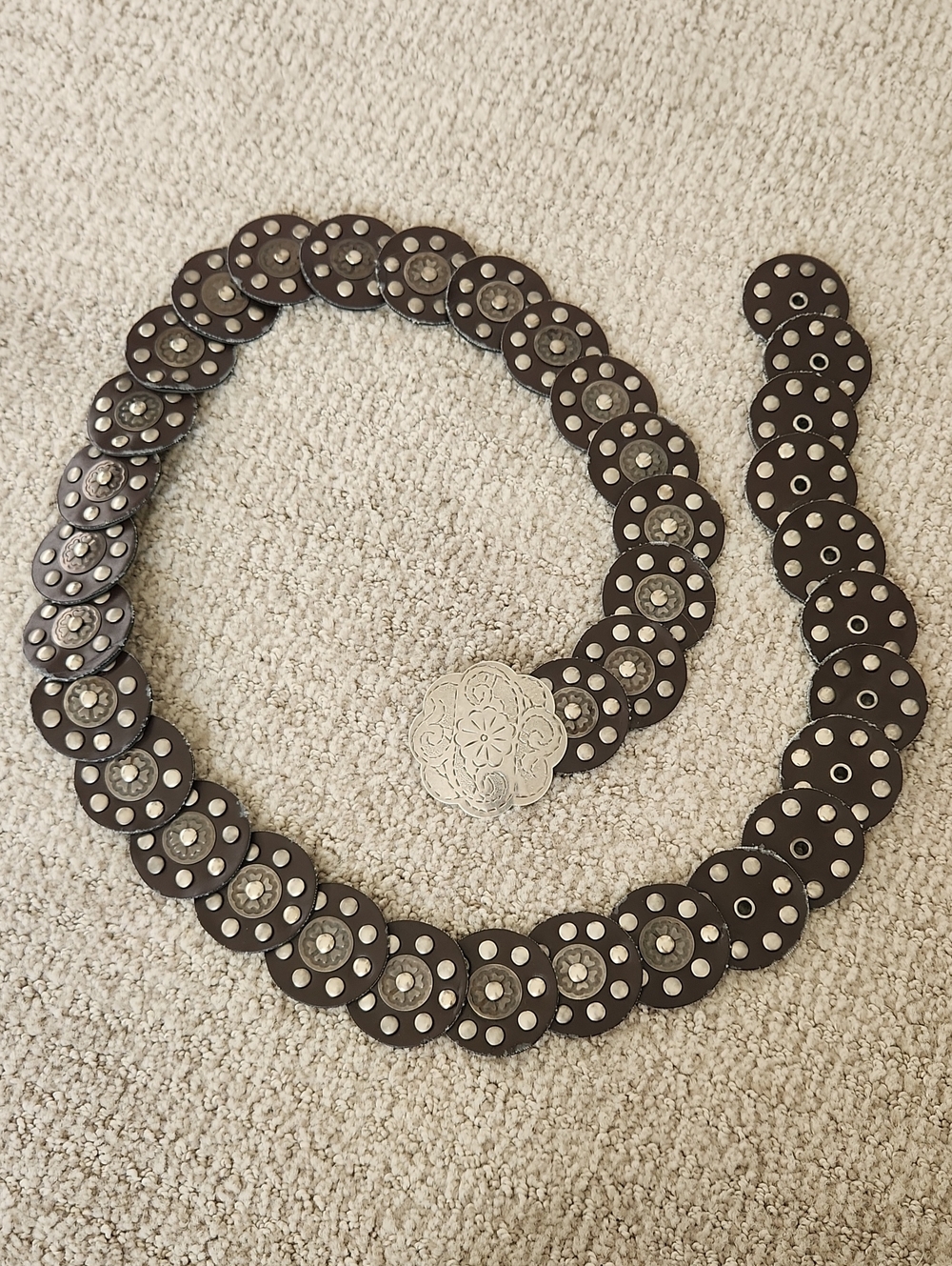 Vintage Floral Medallion Leather Link Belt